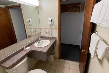 مُتل 6032 Persepolis Inn