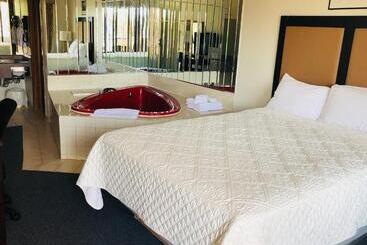 مُتل 6032 Persepolis Inn