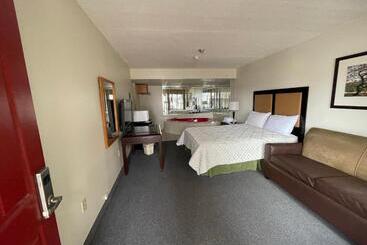 مُتل 6032 Persepolis Inn