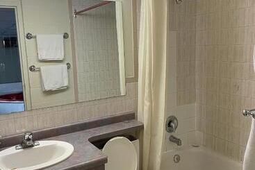 مُتل 6032 Persepolis Inn