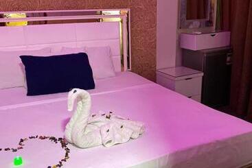 New Abdeen Palace Hostel