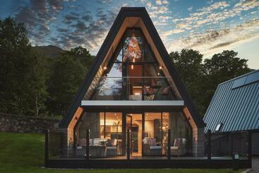 Ardlui Retreat   Villa & Lodges