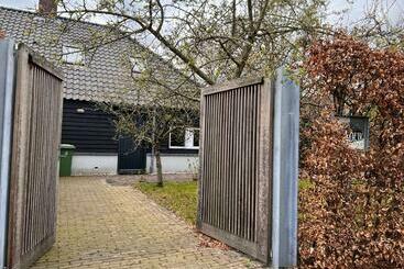 Aan Het Dijksteegje B&b   Logies