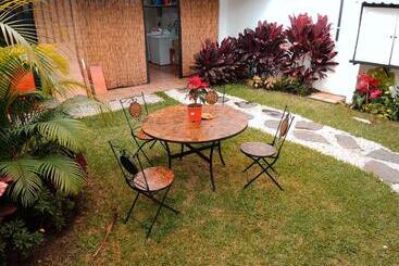 Trebol Amarillo Bed & Breakfast