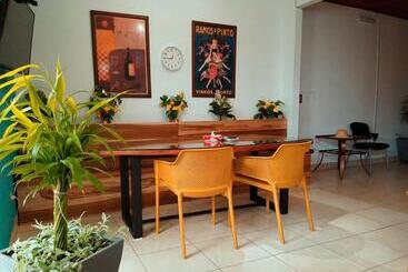 Trebol Amarillo Bed & Breakfast