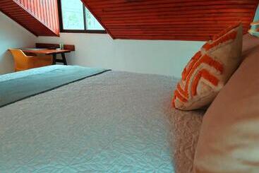Trebol Amarillo Bed & Breakfast