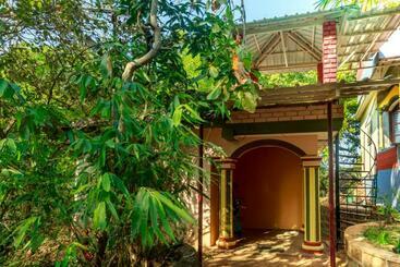 هاستل Nature Inn Cottages