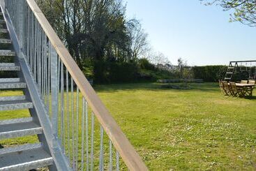 تختخواب و صبحانه La Passerelle