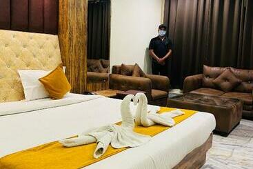 هتل Grand Residency