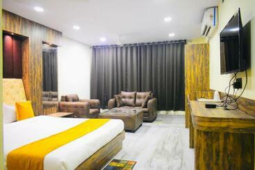 هتل Grand Residency
