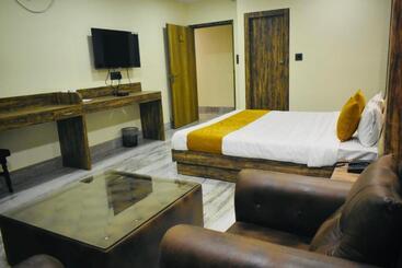 هتل Grand Residency