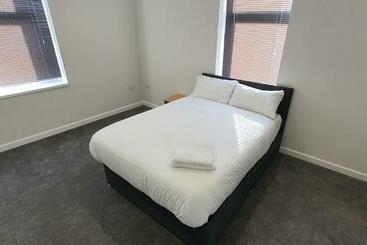 پانسیون Apartment In Barnsley Central