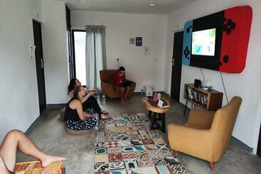 پانسیون New Friends Hostel & Bar Adults Only