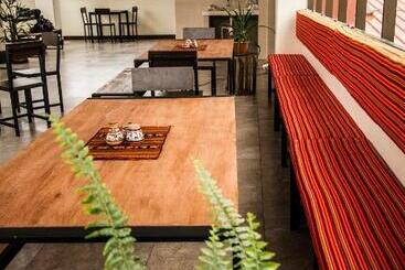 هتل Iskay Boutique Hostel