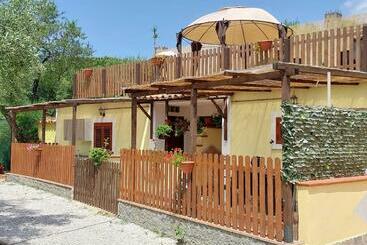 پانسیون Parco Esmeralda   Family Residence E Breakfast