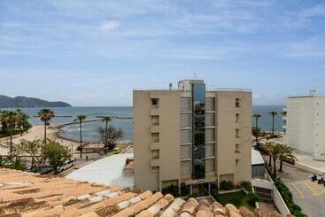 Sol Y Mar Apartments