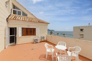 Sol Y Mar Apartments