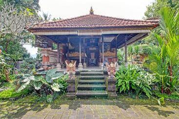 هتل Oyo Homes 91091 Desa Wisata Umejero