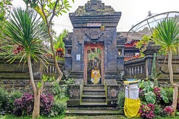 هتل Oyo Homes 91091 Desa Wisata Umejero