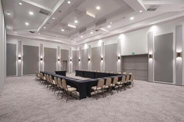Qoya Hotel Curitiba, Curio Collection By Hilton