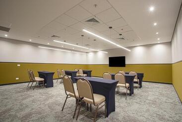 Qoya Hotel Curitiba, Curio Collection By Hilton