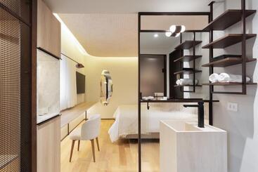 Qoya Hotel Curitiba, Curio Collection By Hilton