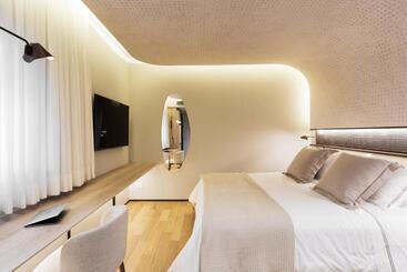 Qoya Hotel Curitiba, Curio Collection By Hilton