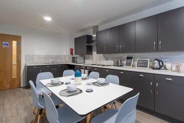 هاستل Modern Ensuite Rooms   Sheffield   Campus Accommodation