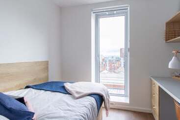 هاستل Modern Ensuite Rooms   Sheffield   Campus Accommodation