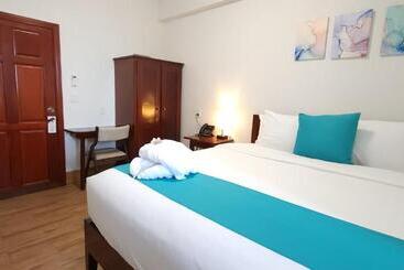 هتل Voyager Sun & Reef