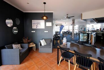 Coffee House Apartment Motel