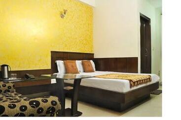 هتل Comfort Room Shiv Dev Int