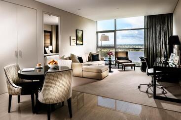 هتل Fraser Suites Perth