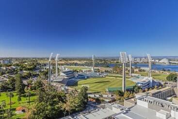 هتل Fraser Suites Perth