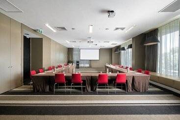 هتل Fraser Suites Perth