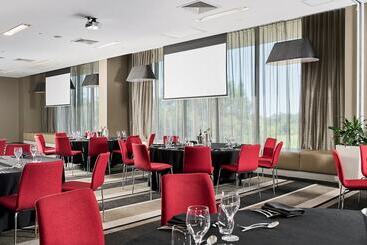 هتل Fraser Suites Perth