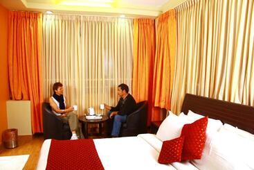 هتل Grand Plaza