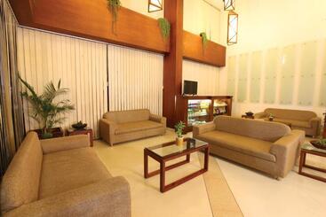 هتل Grand Plaza