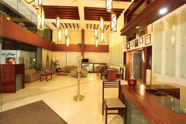 هتل Grand Plaza