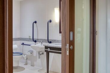 هتل Hampton By Hilton York