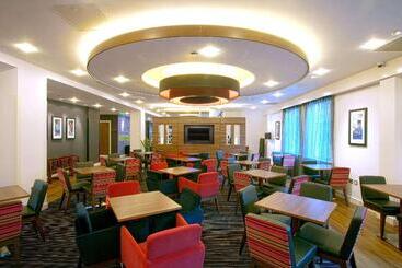 هتل Hampton By Hilton York