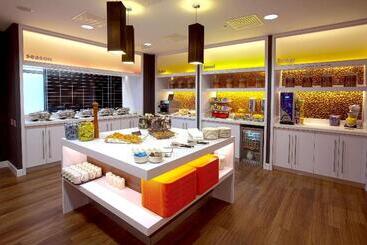 هتل Hampton By Hilton York
