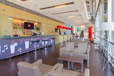 هتل Ibis Medellin