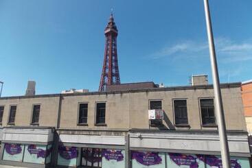 هتل Topaz Blackpool