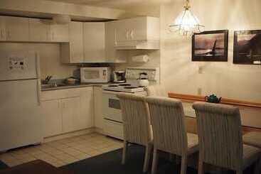 هتل Whale S Tail Guest Suites