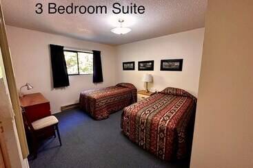هتل Whale S Tail Guest Suites
