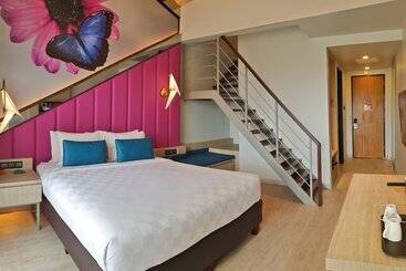 Mikie Holiday Resort &