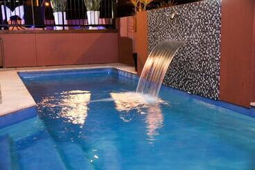 مُتل Rocky Resort Motor Inn