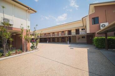 مُتل Rocky Resort Motor Inn