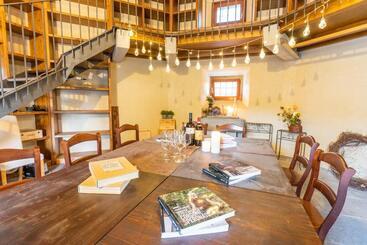 هاستل Accademia Vine Lodge